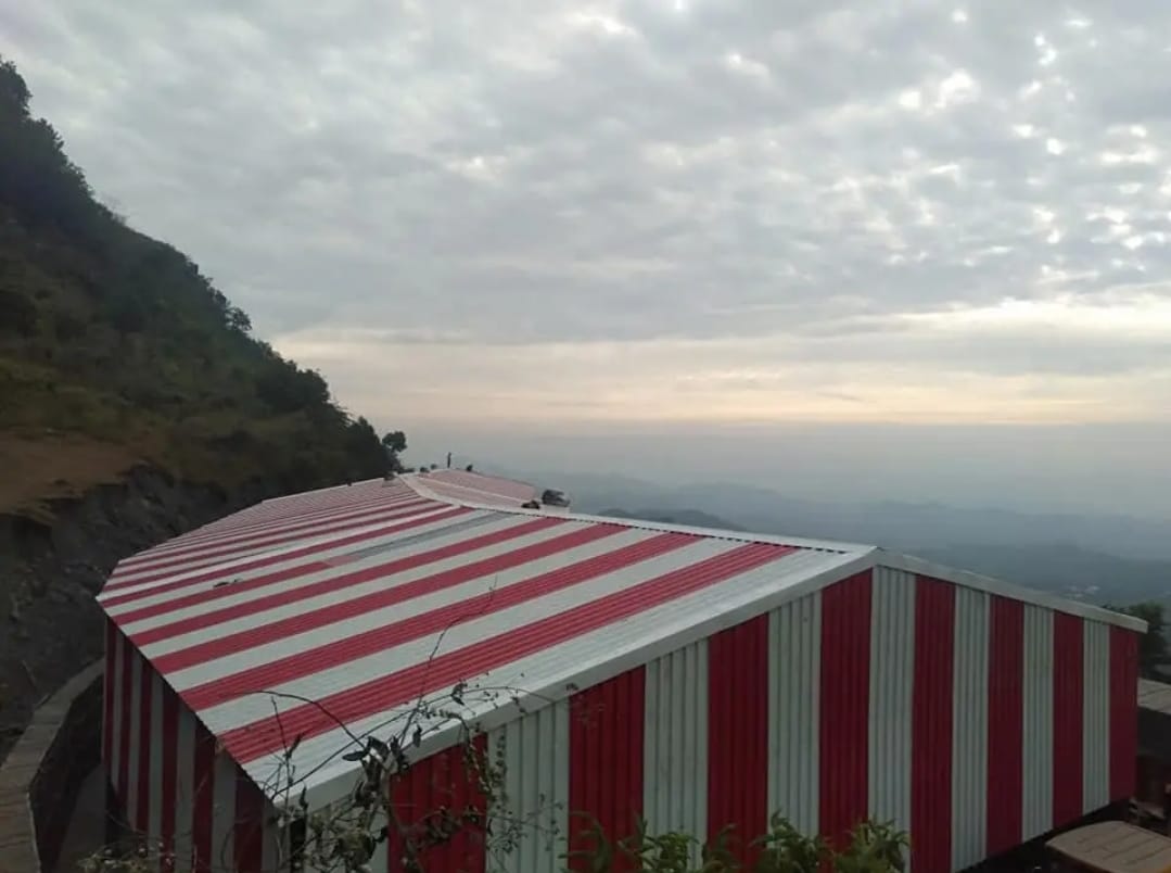 Hilltop commercial shed
