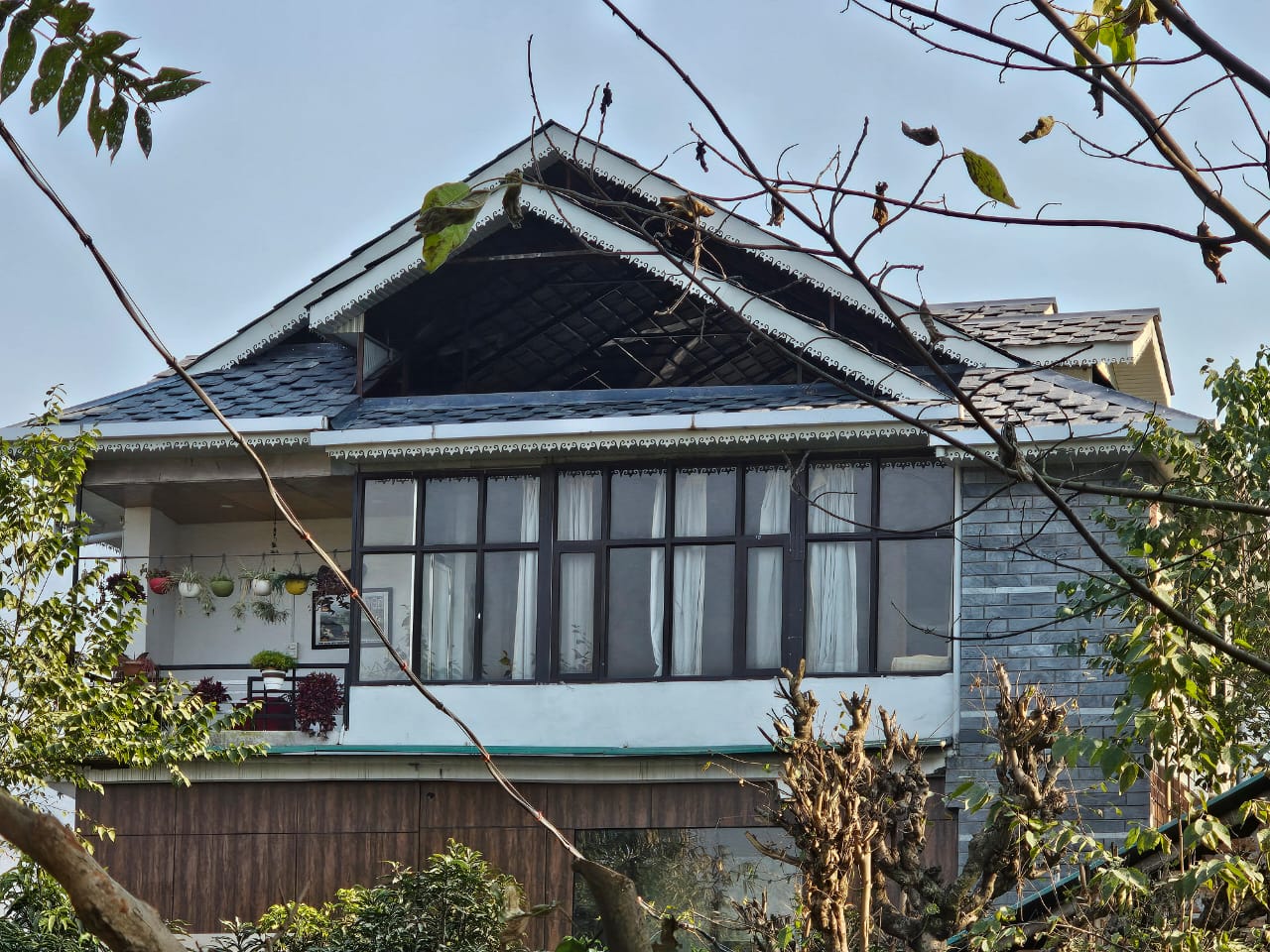 Slate roof, front elevation