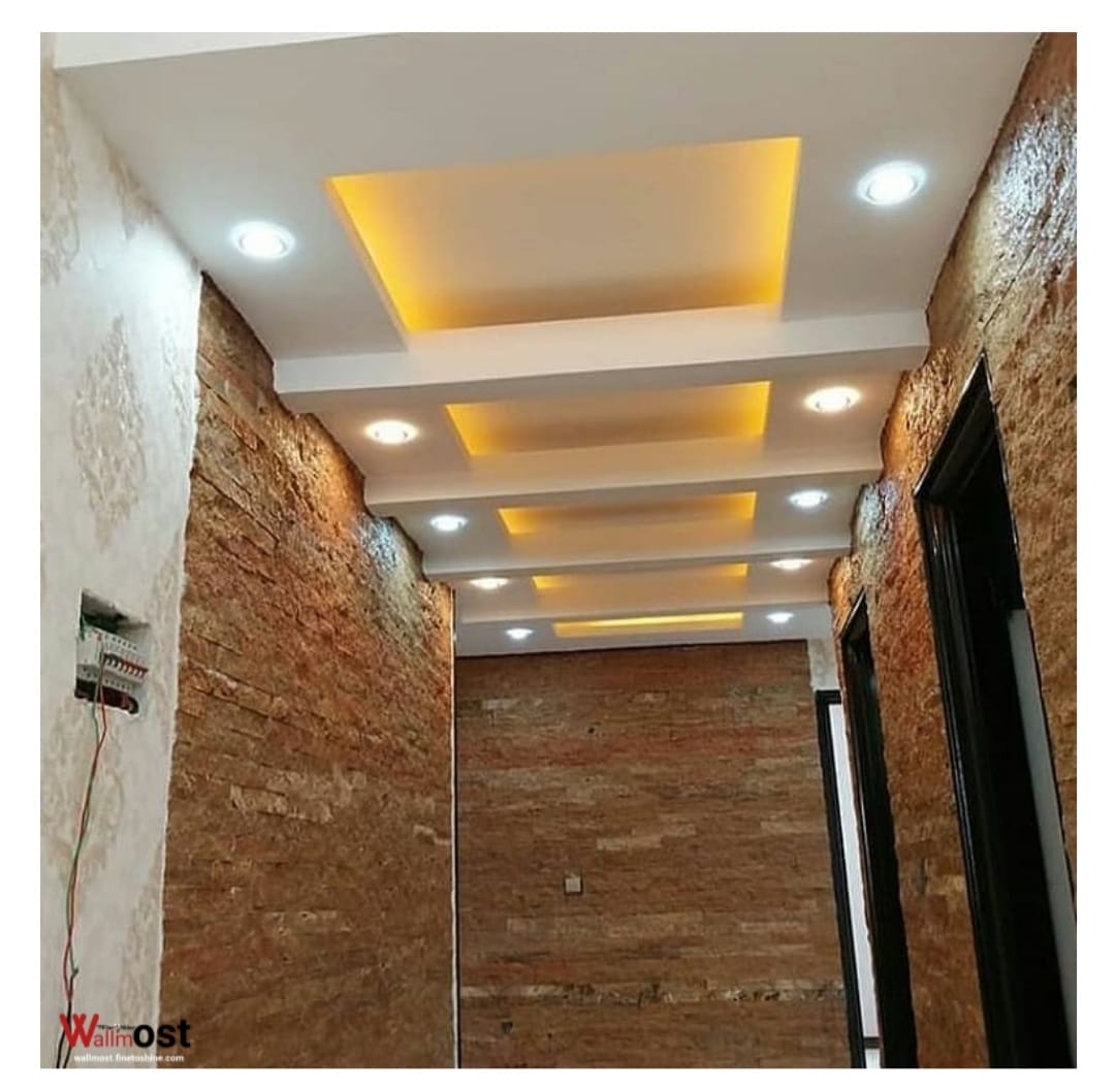 Stone-clad corridor