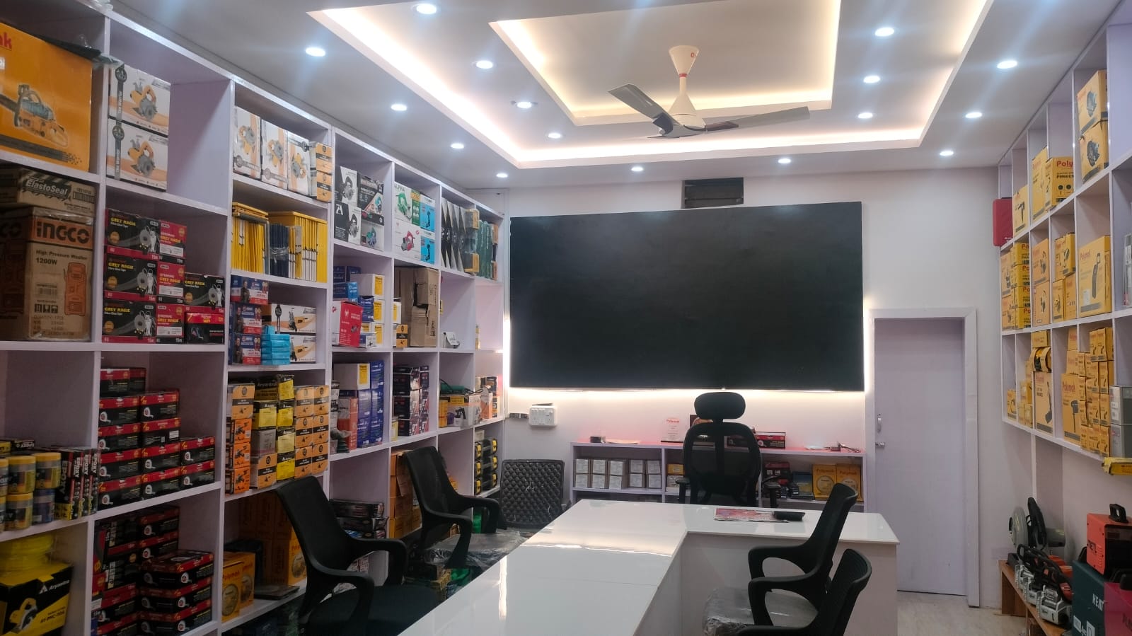 Consultation lounge